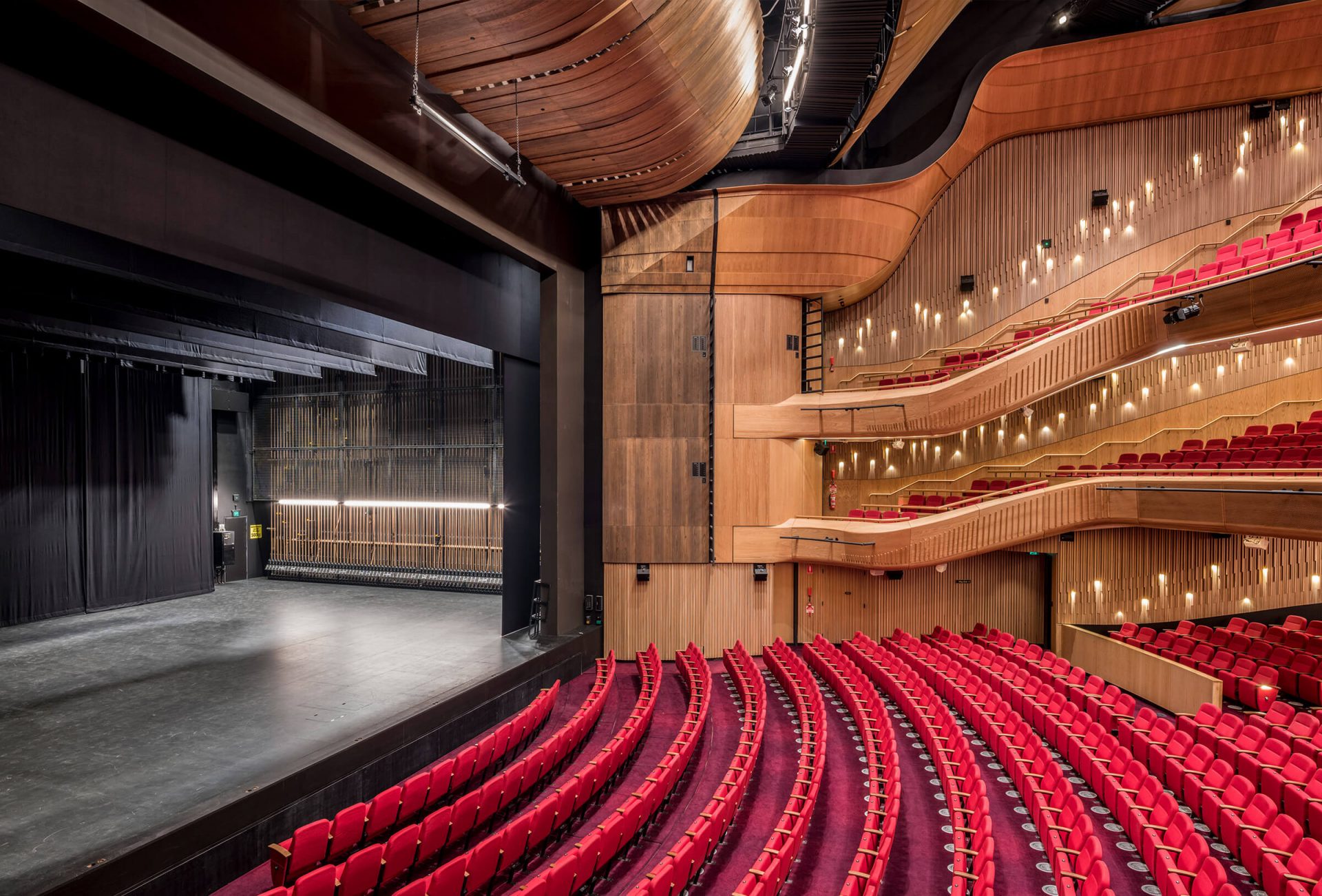 Her Majesty's Theatre - Sculptform