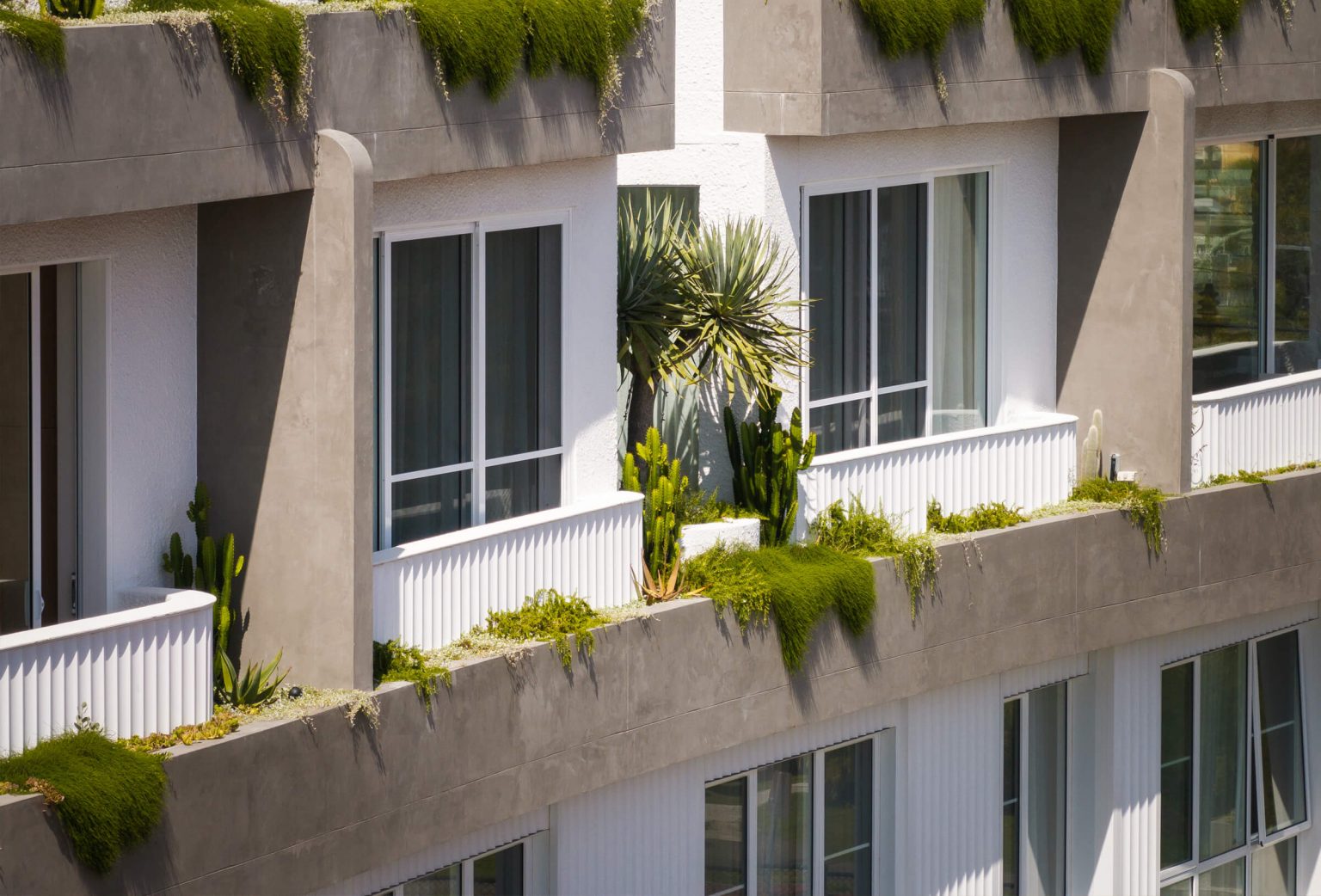 A Coastal Statement in Feature Aluminium Cladding | Sculptform